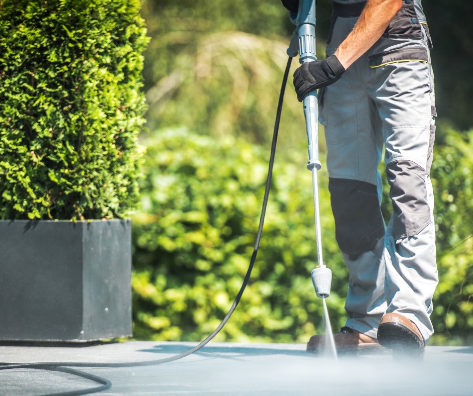 benefits of hiring a pressure washing company